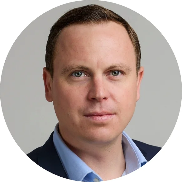 Portraitfoto von Dominik Monghy